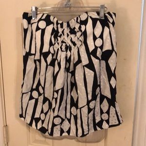 White House Black Market sz 14 strapless Flowy Black white graphic disco print
